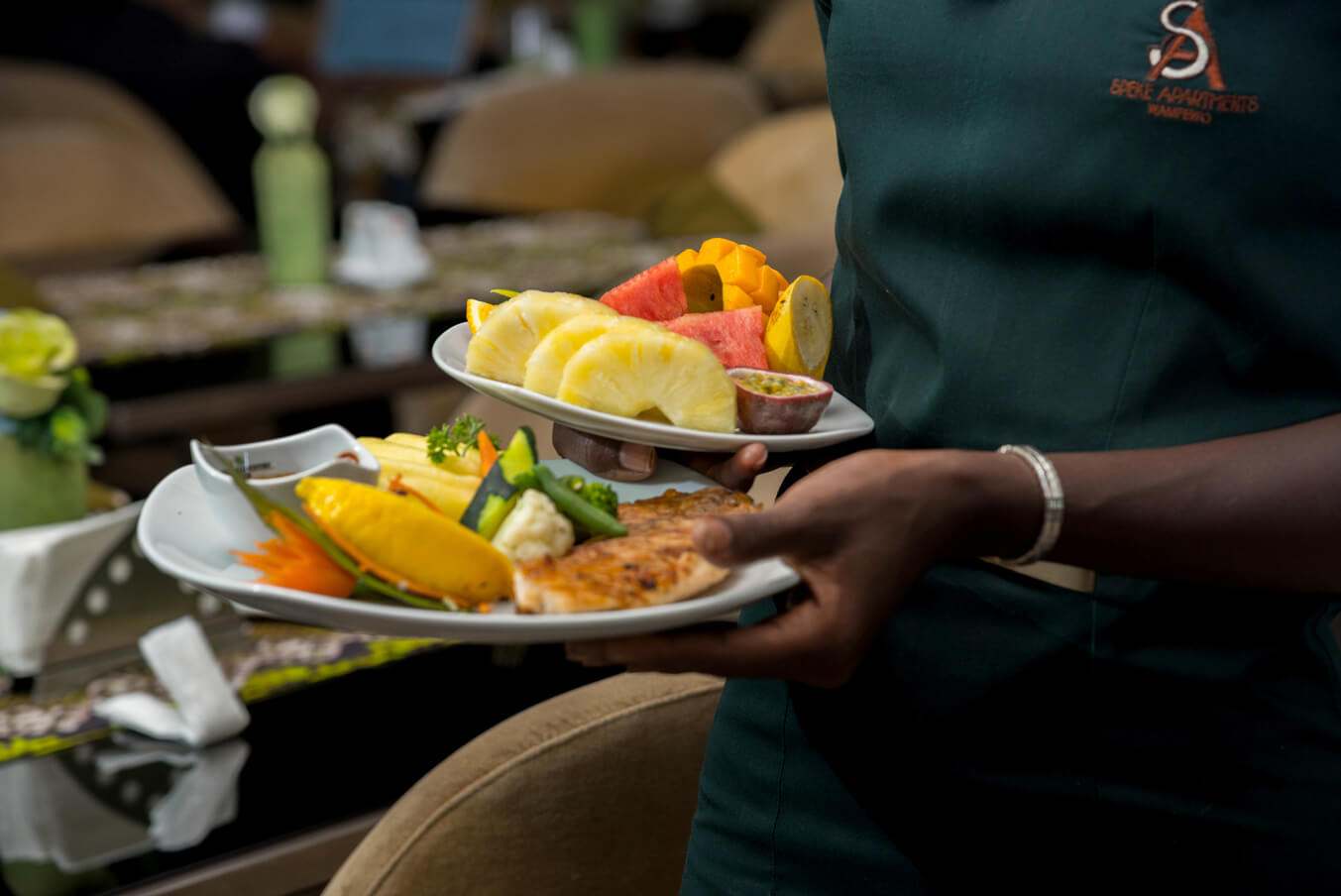 Speke Apartments Wampewo dining slide_img_ (10)